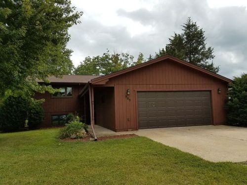 505 Linn Dr, Covington, IA 52324-9628