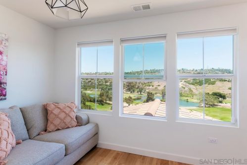 6962 Feldspar Pl, Carlsbad CA  92009-5212 exterior