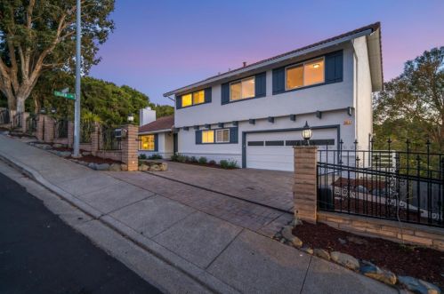 2884 Wakefield Dr, Belmont, CA 94002-2935