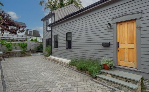 45 Pope St, Middletown RI  02840-3425 exterior