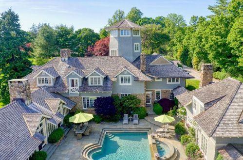 265 Brushy Ridge Rd, New Canaan, CT 06840-4212