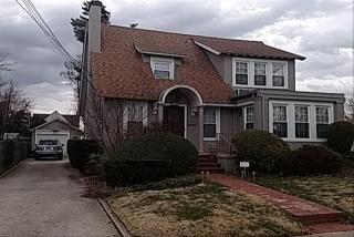 325 Felter Ave, Woodsburgh, NY 11598-1106
