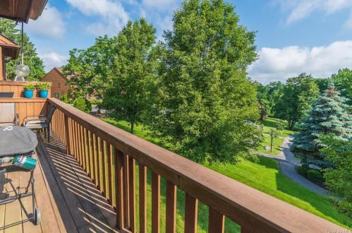 135 Swan Ct, Poughkeepsie NY  12603-6971 exterior