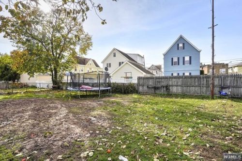 69 Macarthur Ave, Outwater NJ  07026-1520 exterior