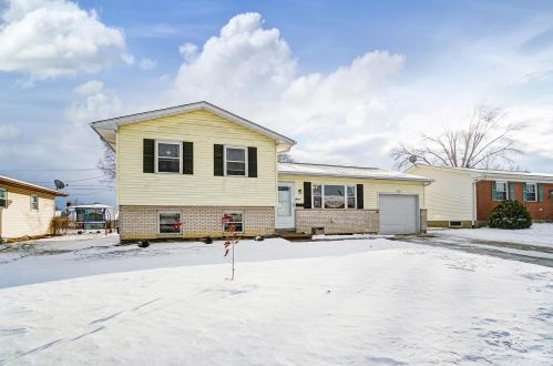 769 Brookdale Dr, West Jefferson OH  43162-1057 exterior