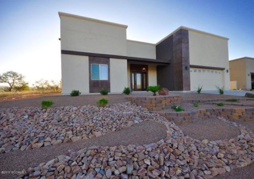 8 Montes Ct, Nogales, AZ 85621-4168
