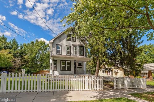 3304 17th St, Washington, DC 20018-3823