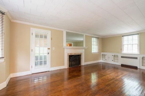 22 Circular Rd, Poughkeepsie NY 12601-4635 exterior