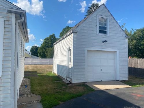 475 Meriden Ave, Southington CT  06489-3656 exterior