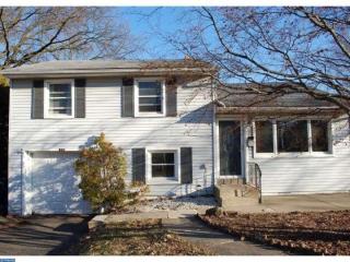 551 Squirrel Ln, Lansdale, PA 19446-1922