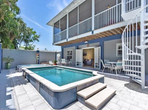 144 Mango St, Fort Myers Beach, FL 33931-3233