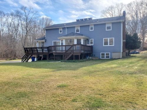 16 Tanglewood Ln, Manchester, CT 06043-7820