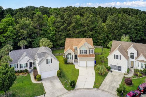 1064 Willoughby Ln, Mount Pleasant SC  29466-9038 exterior