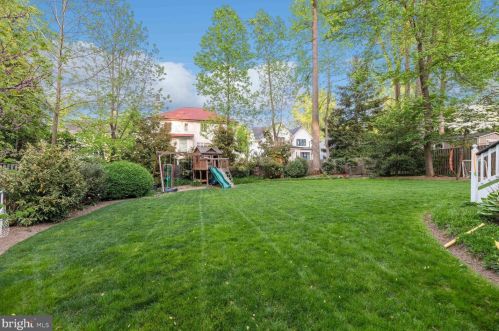 610 Poplar Dr, Falls Church VA  22046-2838 exterior
