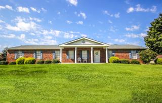 1429 Flintstone Ct, Maryville, TN 37804-3723