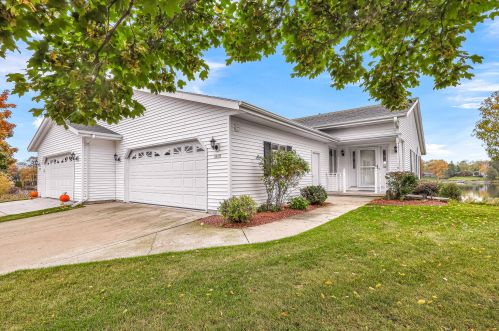 1617 Blue Heron Dr, Two Rivers, WI 54241-1700