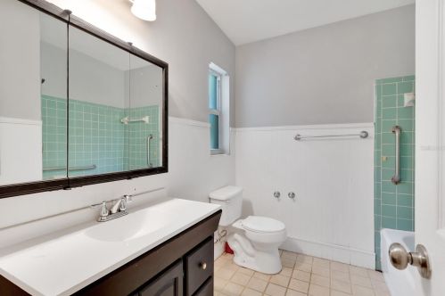 3510 Lk Margaret Dr, Orlando FL 32806-6614 exterior