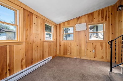 128 Tiogue Ave, Coventry RI 02816-6491 exterior