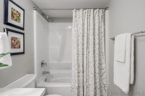 4168 Genesee Ave, San Diego CA  92111-2716 exterior