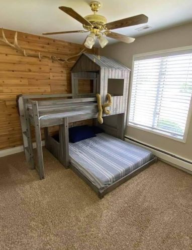 9394 Olcott Ave, Dyer IN  46373-9234 exterior