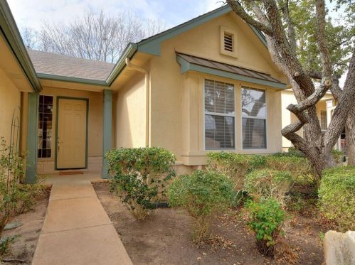 129 Enchanted Dr, Georgetown, TX 78633-4535