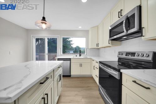2401 Unwin Ct, South San Francisco, CA 94080-5254