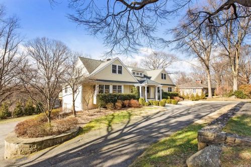 8 Century Ridge Rd, Purchase, NY 10577-1902