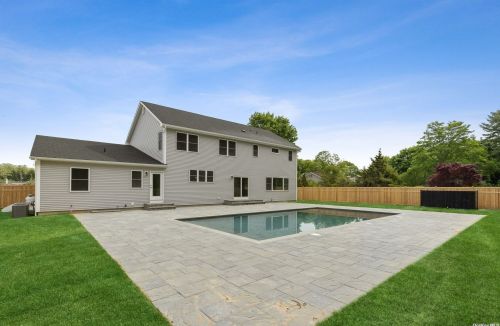 17 Quantuck Bay Ln, West Hampton Beach NY  11978-1600 exterior