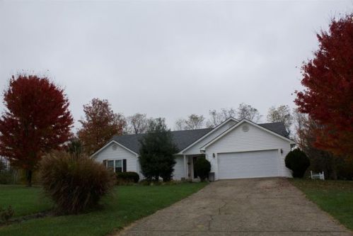 106 Kay Ave, Lancaster, KY 40444-8915