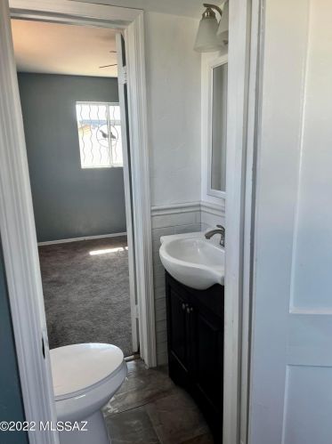 641 Calle Castile, Tucson AZ  85756-6405 exterior