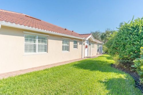 8295 Yasmina Way, Naples, FL 34114-2699
