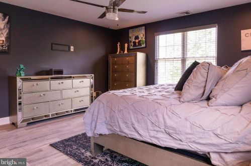 20 Kings Ct, Swedesboro NJ  08085-5033 exterior