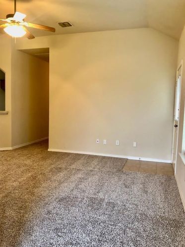 1011 Newcastle Dr, Weatherford TX  76086-5490 exterior