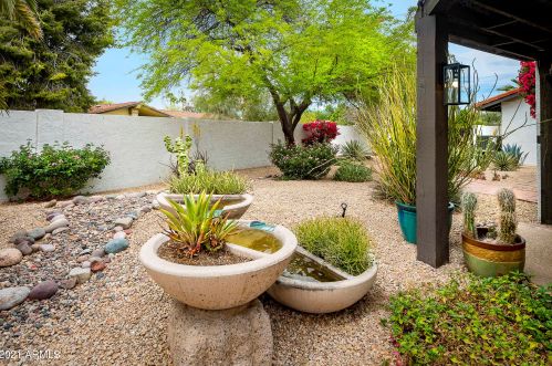 5301 Paradise Dr, Scottsdale AZ 85260-5433 exterior