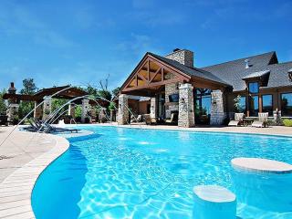 5000 Indian Creek Pkwy, Overland Park KS  66207-4069 exterior