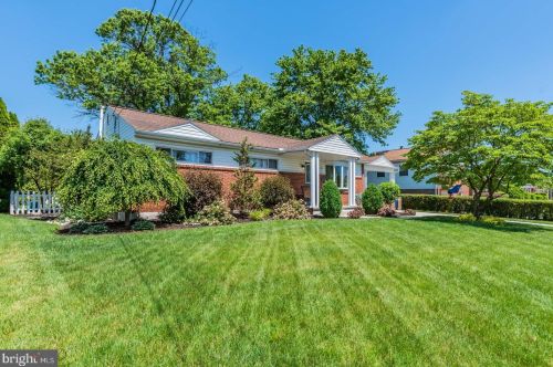 23 Scarsdale Dr, Camp Hill, PA 17011-7933