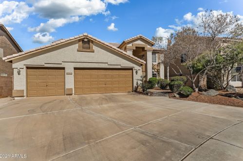 2370 Toledo Pl, Chandler, AZ 85225-4122