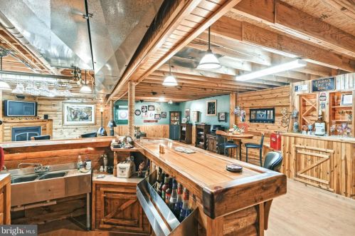 315 Bacon Rd, Red Lion PA  17356-8887 exterior