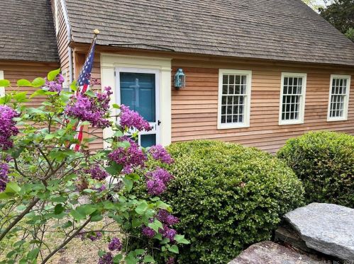 282 Joshuatown Rd, Lyme CT  06371-3035 exterior