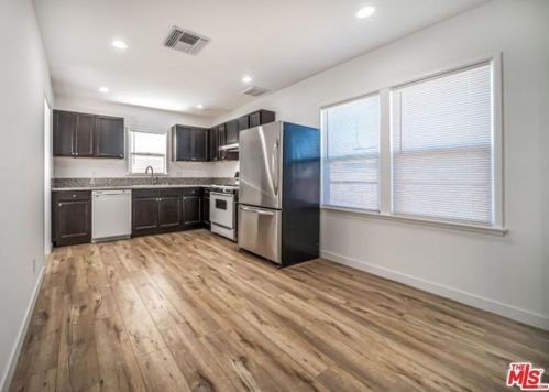 44643 Date Ave, Lancaster CA 93534-3101 exterior