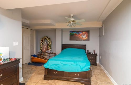 5 Todd Pl, Crotonville NY  10562-3424 exterior