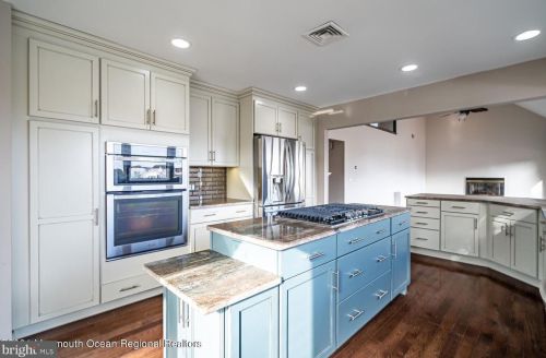 74 Moorage Ave, Berkeley Township NJ 08721-1836 exterior