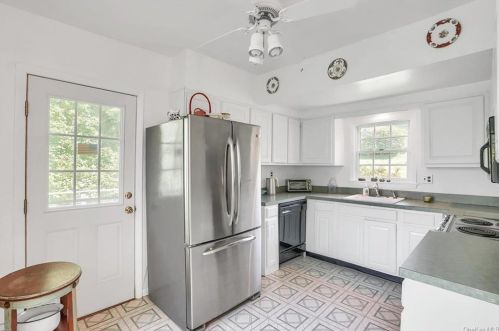 3 Hemlock Dr, Mahopac NY  10541-5357 exterior