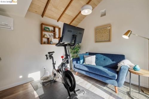 4434 Albert St, Oakland CA 94619-2721 exterior