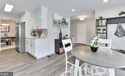 6401 Limerick Ct, Springfield VA  22152-1944 exterior