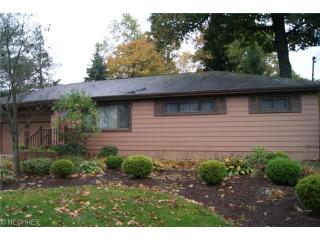 1530 Ries St, Barb, OH 44203-7628