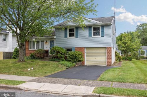 521 Poplar St, Lansdale, PA 19446-1918