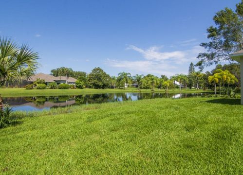 3906 58th Cir, Vero Beach FL  32966-6522 exterior