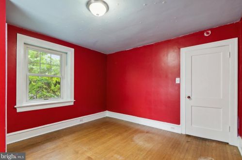 6903 Chew Ave, Philadelphia PA 19120-2211 exterior