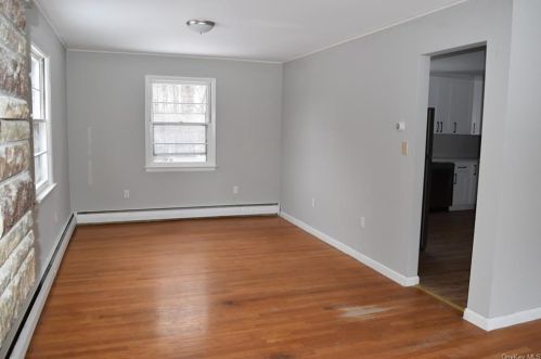 26 Orange Rd, Florida NY  10921-1907 exterior